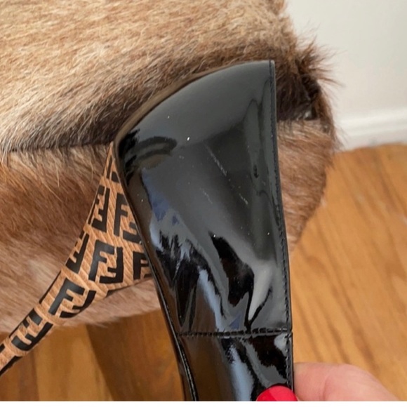 Fendi Heel  size 8.5 🎉🎉🎉 Just marked down WEEKEND SALE - Picture 4 of 4